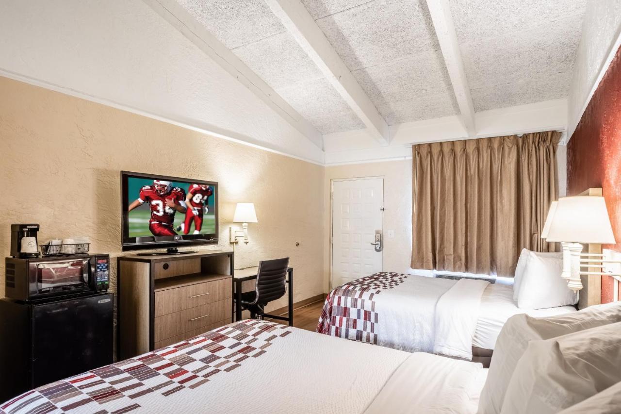 Red Roof Inn Tampa Bay - St. Petersburg Esterno foto