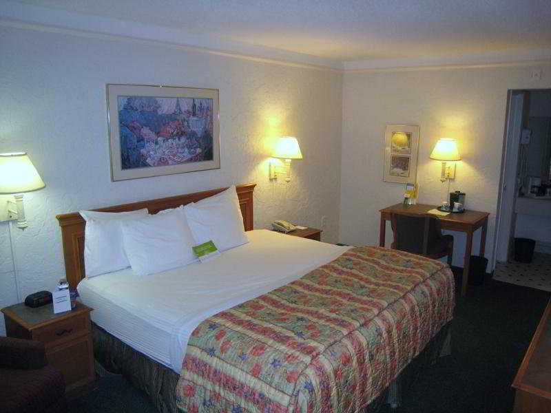 Red Roof Inn Tampa Bay - St. Petersburg Esterno foto
